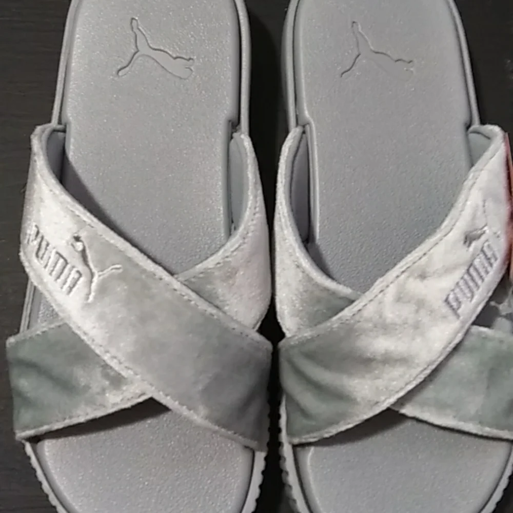 Shoes - Picture 2 of 4